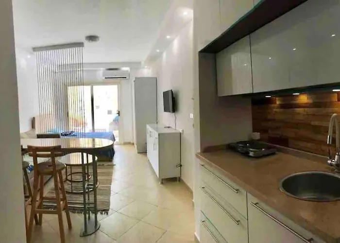 In Florenza Khamsin Apartman Gurdaka